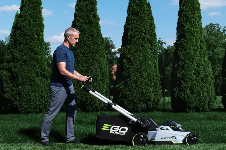 electric lawnmower